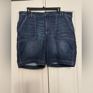Lee Regular Fit Mid Rise Bermuda shorts Size 14